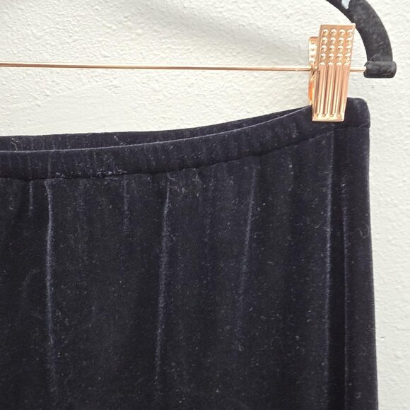 Coldwater Creek Skirt Womens Petite Medium Black Velvet Pull On Made USA Midi - Picture 3 of 8